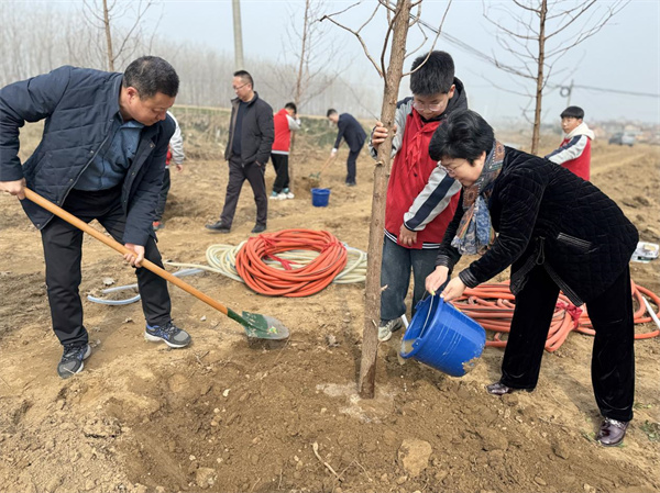 淮安淮阴：“春风十里添锦绣 政协同行绘丹青”