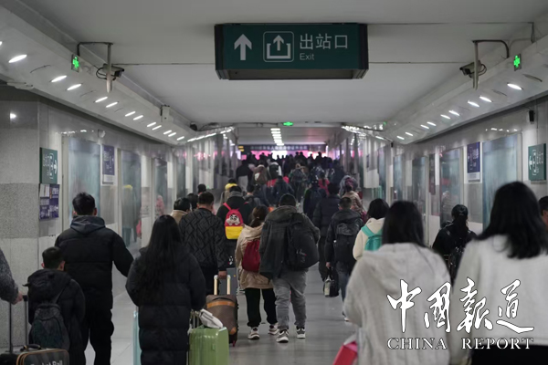 春运第34天 广铁预计发送195.9万人次