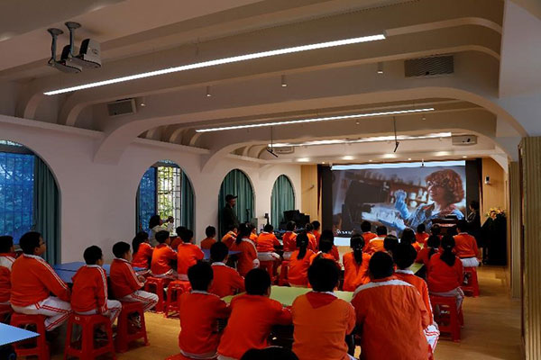 以科技育未来：迪迈携手五羊小学成功举办3D打印科技公益课