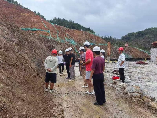 江西省乐安县水利局深入重点水利工程建设现场宣讲党的二十届三中全会精神