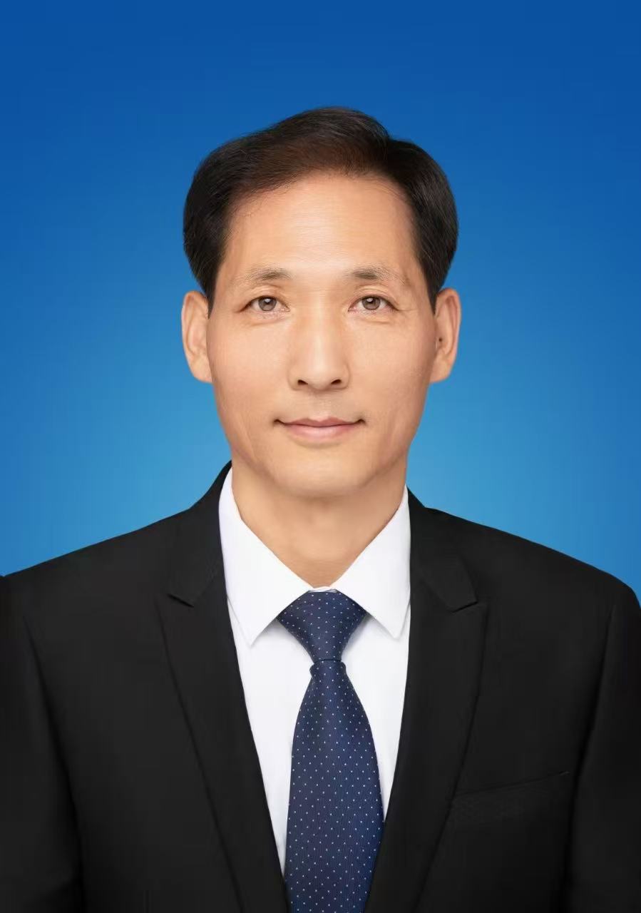 以贤德为炬，照亮文化传承与心灵救赎之路——谢宗润与他的传统文化公益征程